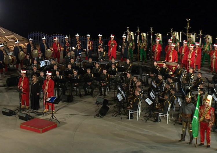 Türkiye Şehitlerini Anıyor Çanakkale Özel Konseri